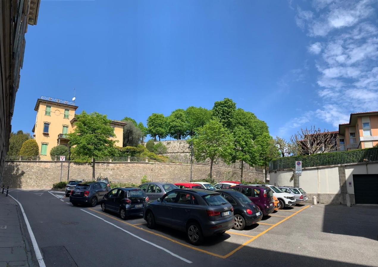 Houseberg Leilighet Bergamo Eksteriør bilde